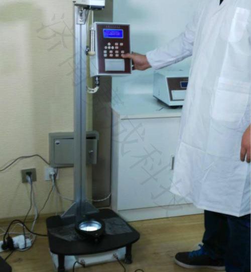 濟南賽成科技實驗室PE塑料薄膜落球沖擊試驗過程 濟南賽成科技實驗室PE塑料薄膜落球沖擊試驗過程